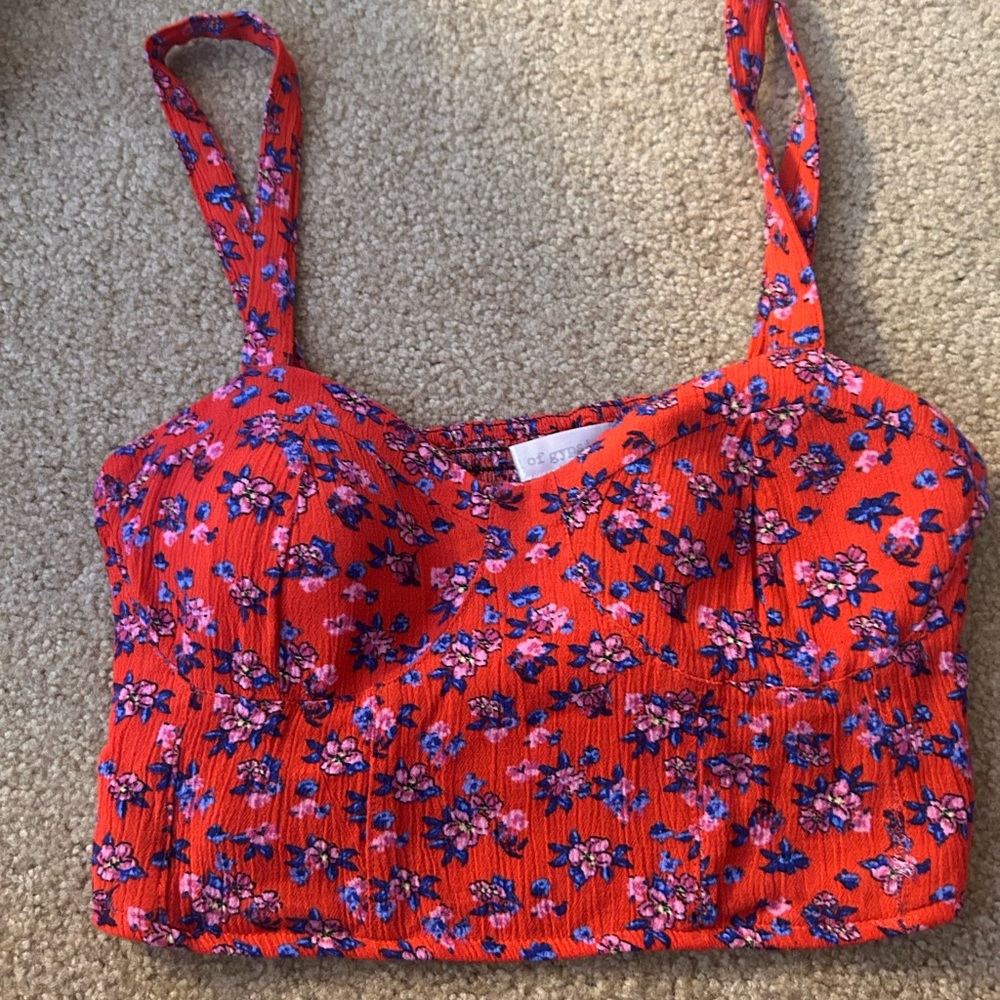 ❤️🌺cute red tank top🌺❤️